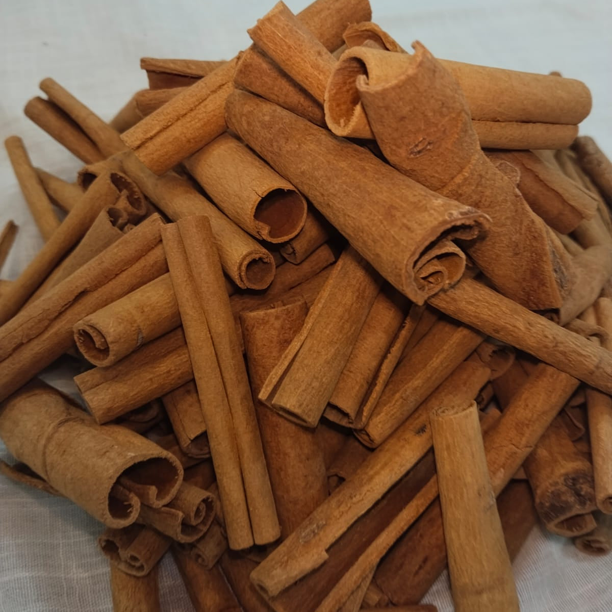 cinnamon sticks of sri lanka /daal chini 50g